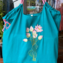 Load image into Gallery viewer, LOTUS