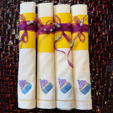 Tải hình ảnh vào trình xem Thư viện, BÁNH CUPCAKE - SÔ CÔ LA OẢI HƯƠNG