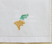 Load image into Gallery viewer, PARROT FISH - BEIGE CORAL