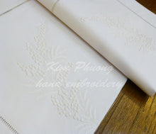 Tải hình ảnh vào trình xem Thư viện, MIMOSA TRẮNG