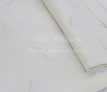 Load image into Gallery viewer, FEATHERS WHITE –SILVER