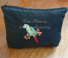 Tải hình ảnh vào trình xem Thư viện, Vẹt đuôi dài - Xanh lá cây