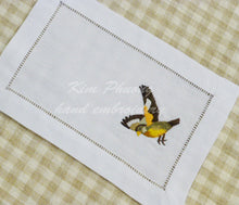 Charger l'image dans la galerie, GROSBEAK - YELLOW