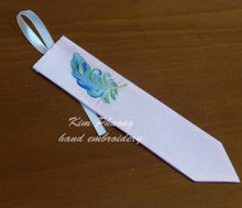 Load image into Gallery viewer, FEATHER