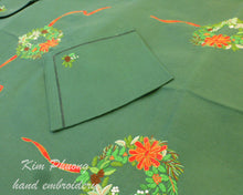 Charger l'image dans la galerie, WREATH OF HOLLY LEAVES