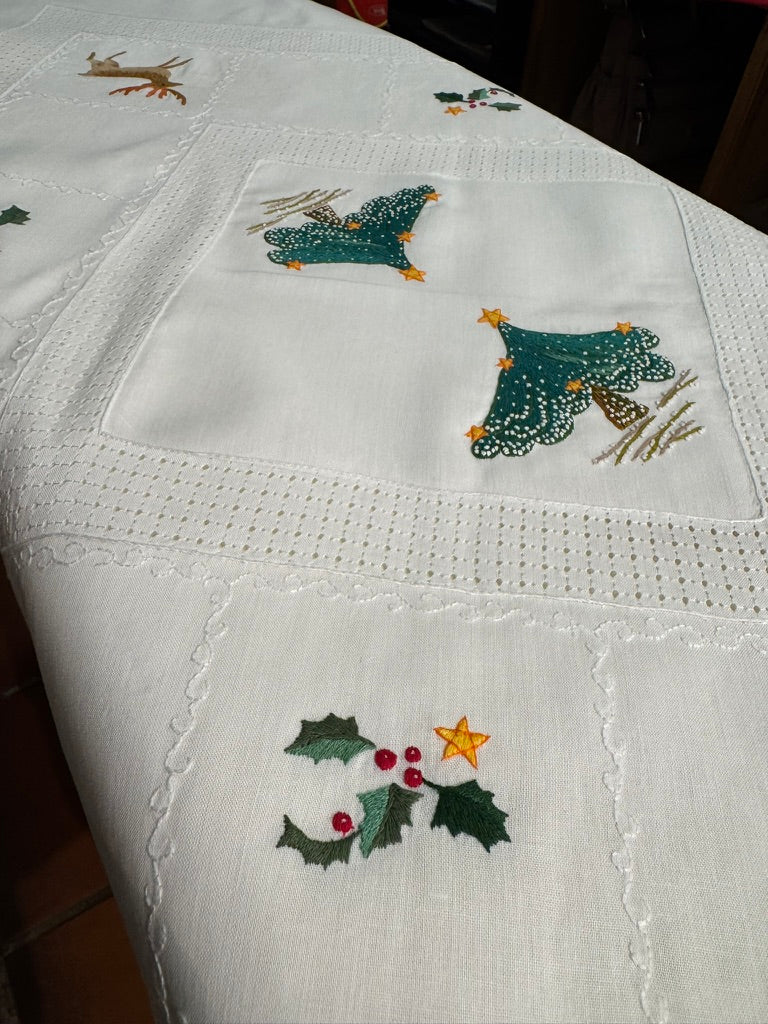 XMAS TREE & DEERS - HEMSTITCH