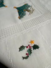 Charger l&#39;image dans la galerie, XMAS TREE &amp; DEERS - HEMSTITCH
