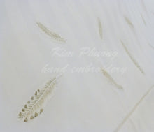 Charger l&#39;image dans la galerie, FEATHERS WHITE-SILVER
