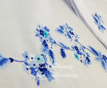Load image into Gallery viewer, HYDRANGEA - BLUE LEAVES
